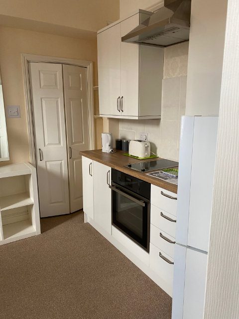 studio kitchen area at milton lodge